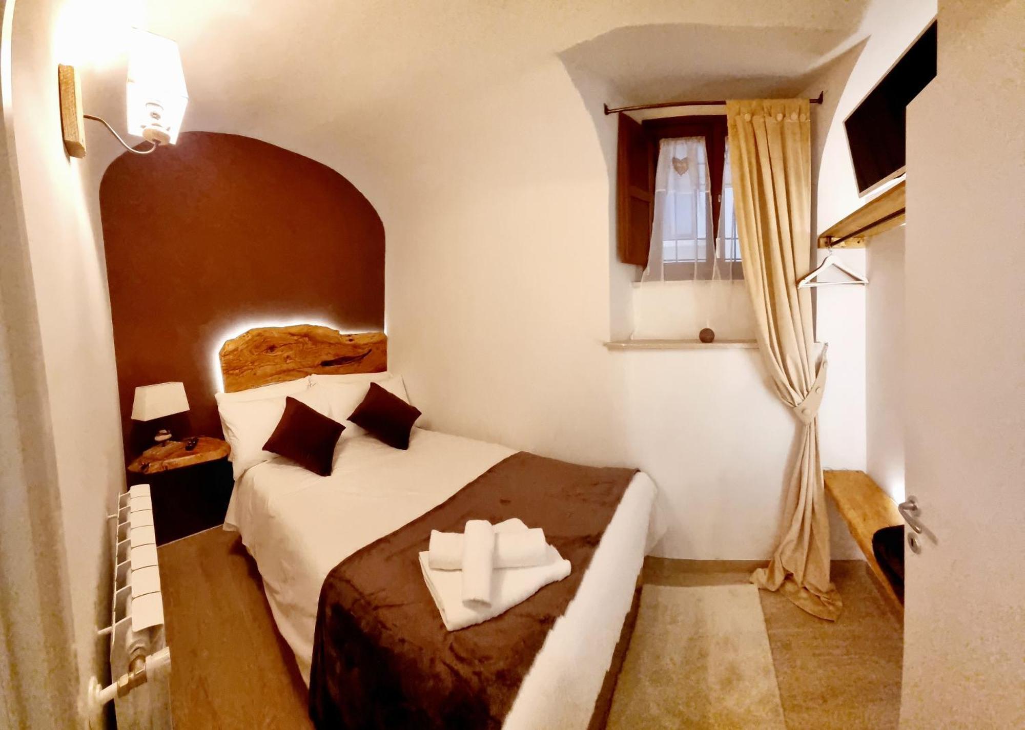 Dimora Grotta Masciarelli Hotell LʼAquila Eksteriør bilde