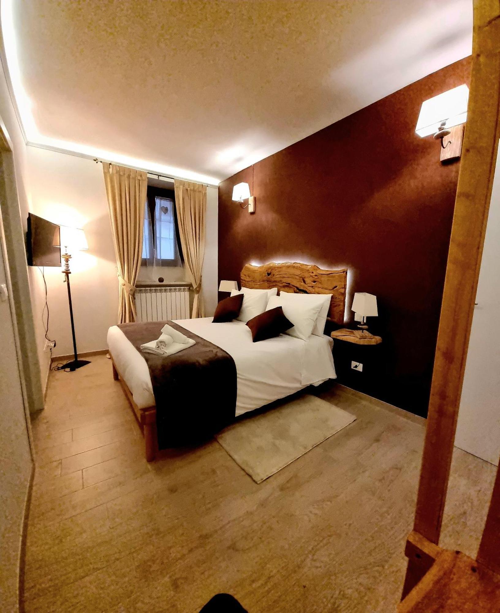 Dimora Grotta Masciarelli Hotell LʼAquila Eksteriør bilde