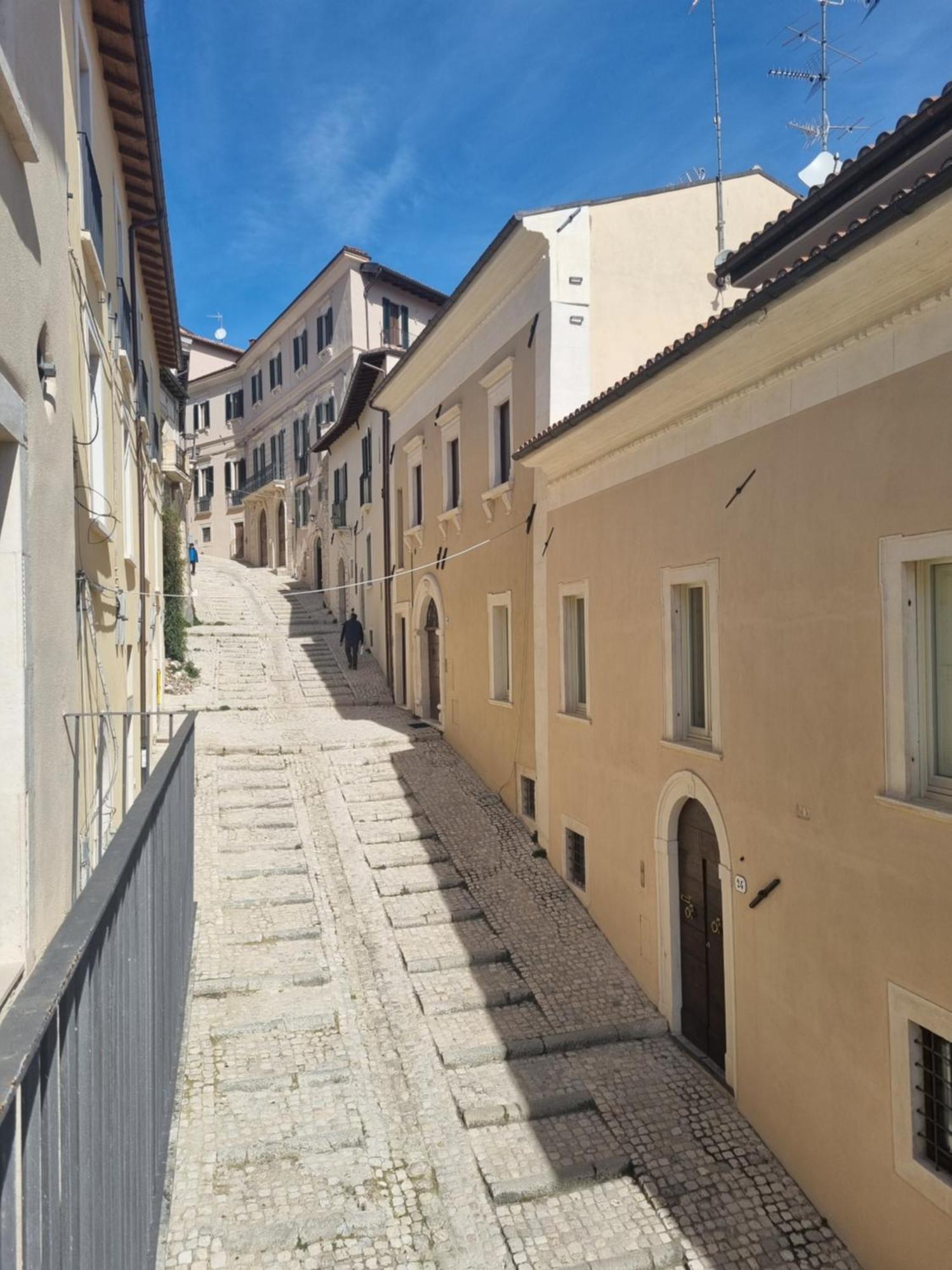 Dimora Grotta Masciarelli Hotell LʼAquila Eksteriør bilde
